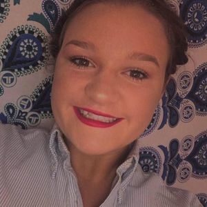 Meet your Posher, Ella